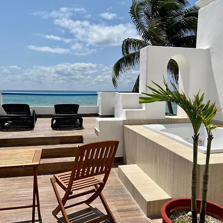 Pelicano Inn Playa Del Carmen - Beachfront Hotel Kültér fotó
