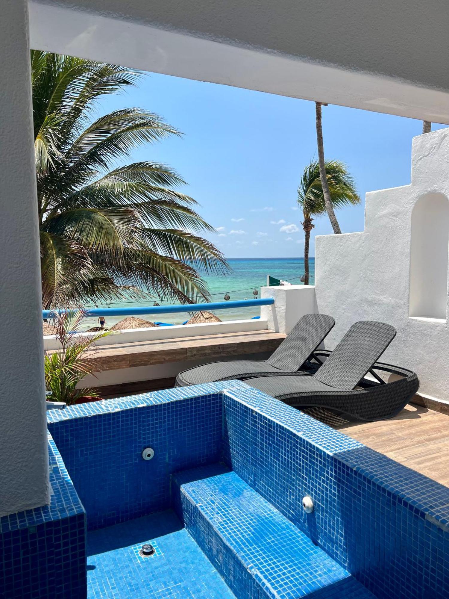 Pelicano Inn Playa Del Carmen - Beachfront Hotel Kültér fotó
